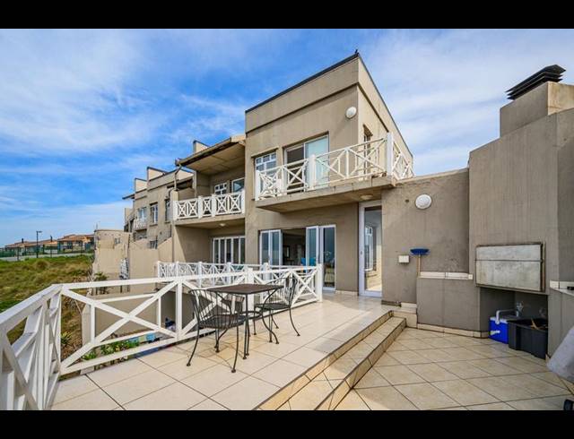 5 BEDROOM TOWNHOUSE FOR SALE IN SOUTH END